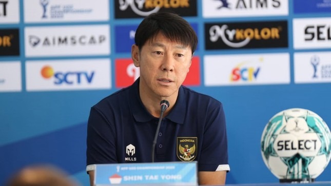 Thể thao - Thái độ gây 'bất ngờ' của HLV Shin Tae-yong khi nghe tin HLV Troussier rời đội tuyển Việt Nam