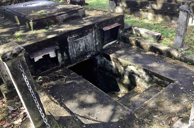 Bí ẩn những chiếc quan tài tự dịch chuyển trong hầm mộ, sau 3 thế kỷ vẫn chưa có lời giải - Ảnh 2.
