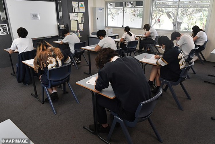 Giáo dục pháp luật - Dịch COVID-19 lan mạnh, nhiều trường học tại Australia phải đóng cửa vì thiếu giáo viên