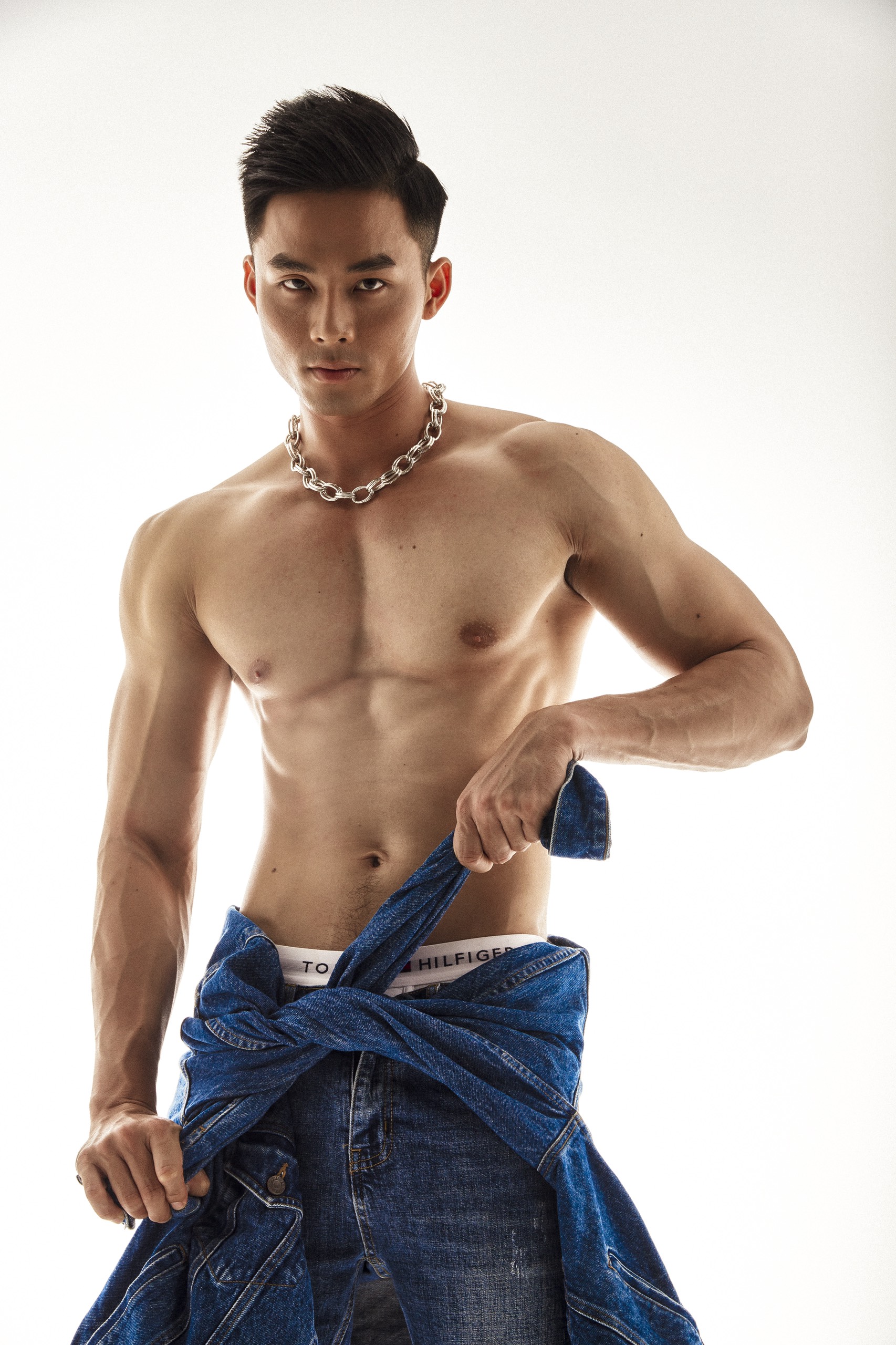 Body cực phẩm của mỹ nam 9x đại diện Việt Nam thi Mister Grand ...