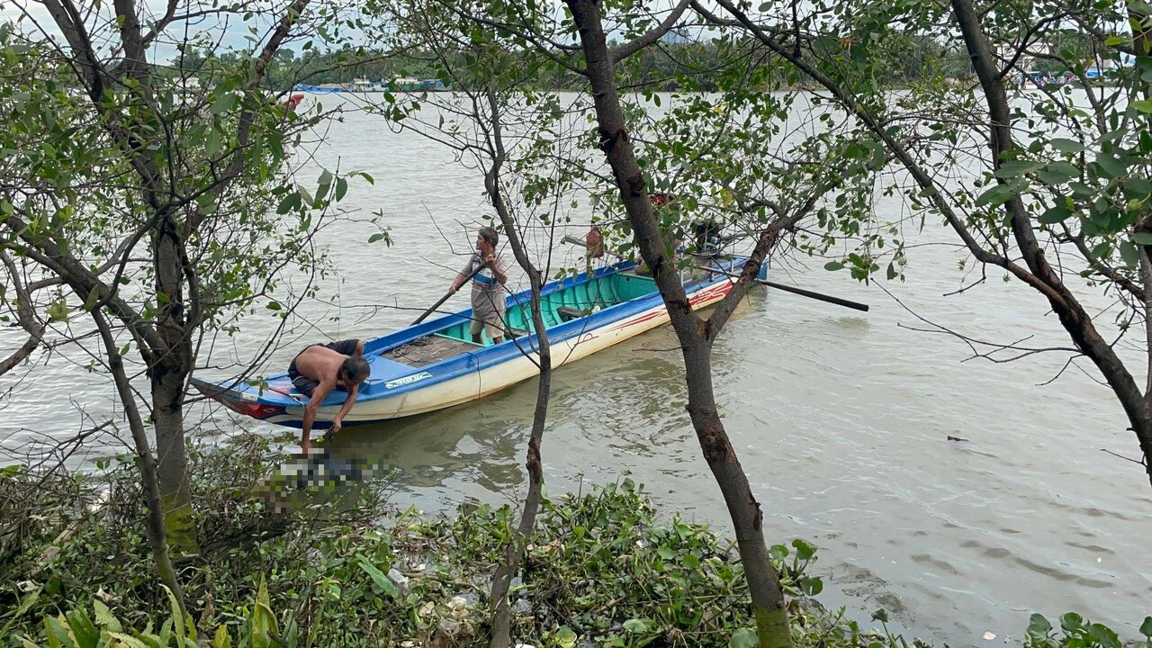 Tin trong nước - Phát hiện thi thể người phụ nữ lớn tuổi nổi trên sông Sài Gòn (Hình 2).