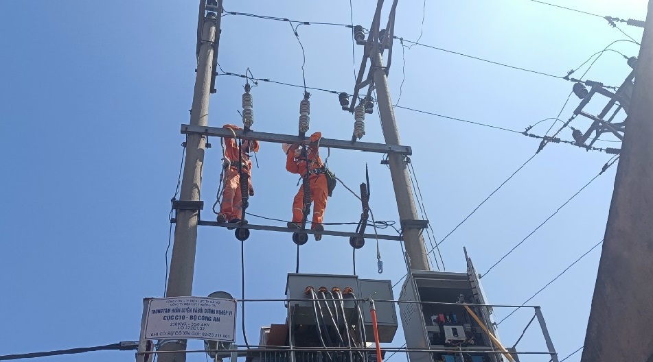 Tin trong nước - Lý giải việc nhiều khu vực tại Hà Nội bị tạm ngừng cấp điện