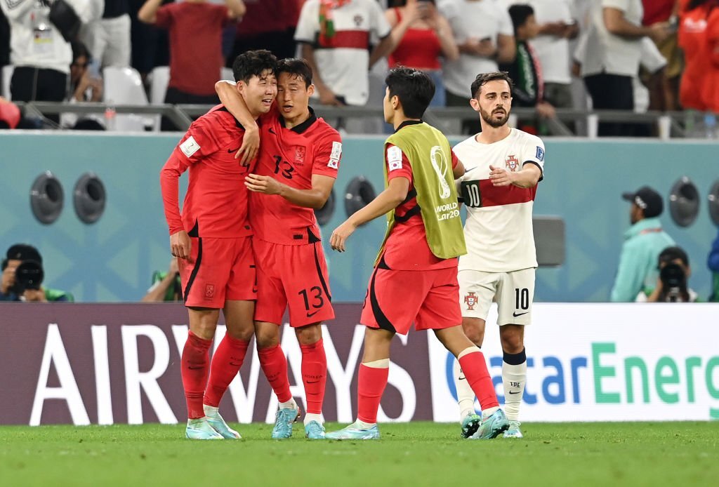 Bóng đá - Đánh bại Bồ Đào Nha, Hàn Quốc lách khe cửa hẹp vào vòng đấu loại World Cup 2022 (Hình 2).