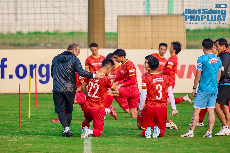 quang hai tro ve tu chau au san sang cung dtvn chinh phuc aff cup 2022 7