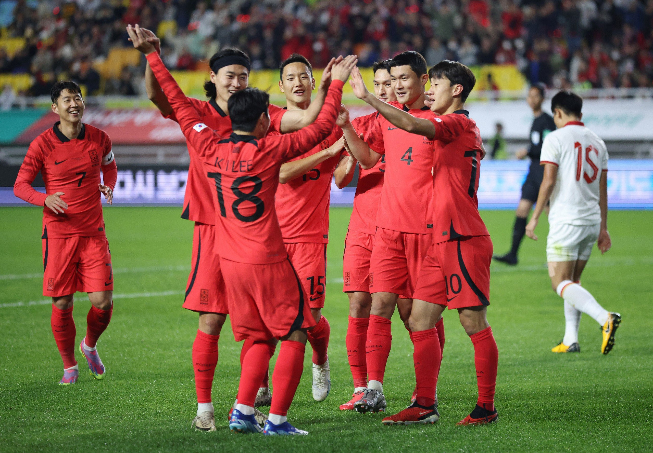 Bóng đá - Tung đội hình toàn sao, Hàn Quốc thắng dễ Việt Nam (Hình 6).