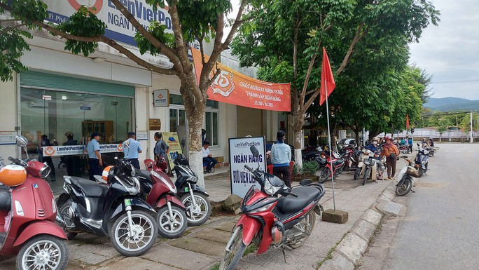 An ninh - Hình sự - Tin đồn 1 PGD ngân hàng ở Quảng Bình bị vỡ nợ: Công an vào cuộc