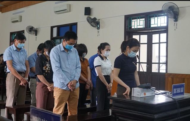 Pháp luật - Vụ 'nâng khống' giá thiết bị ở Hà Tĩnh: Loạt giám đốc bệnh viện lĩnh án tù