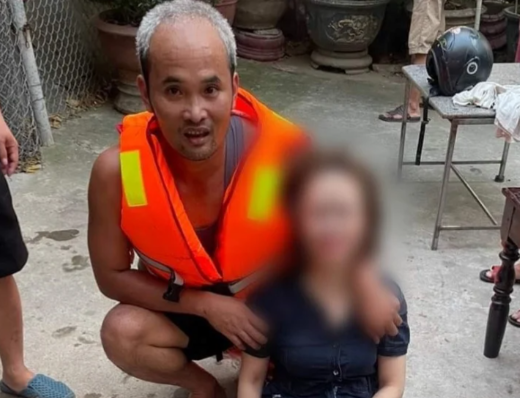 Tin trong nước - Quảng Nam: Đại úy công an lao mình xuống sông cứu người tự tử