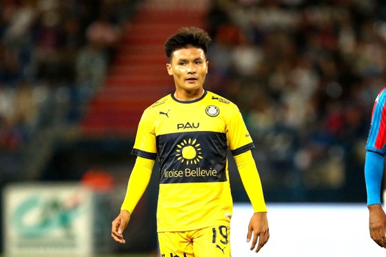 Bóng đá - Quang Hải dừng hợp đồng với Pau FC sớm 1 năm
