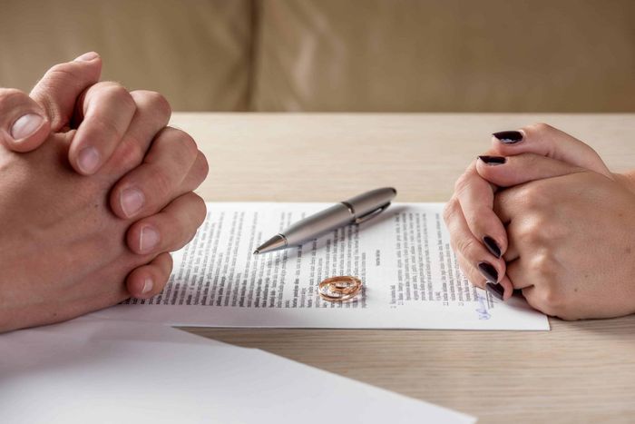 Cộng đồng mạng - Vợ quyết tâm ly hôn sau khi phát hiện chồng giấu số tiền “khủng”