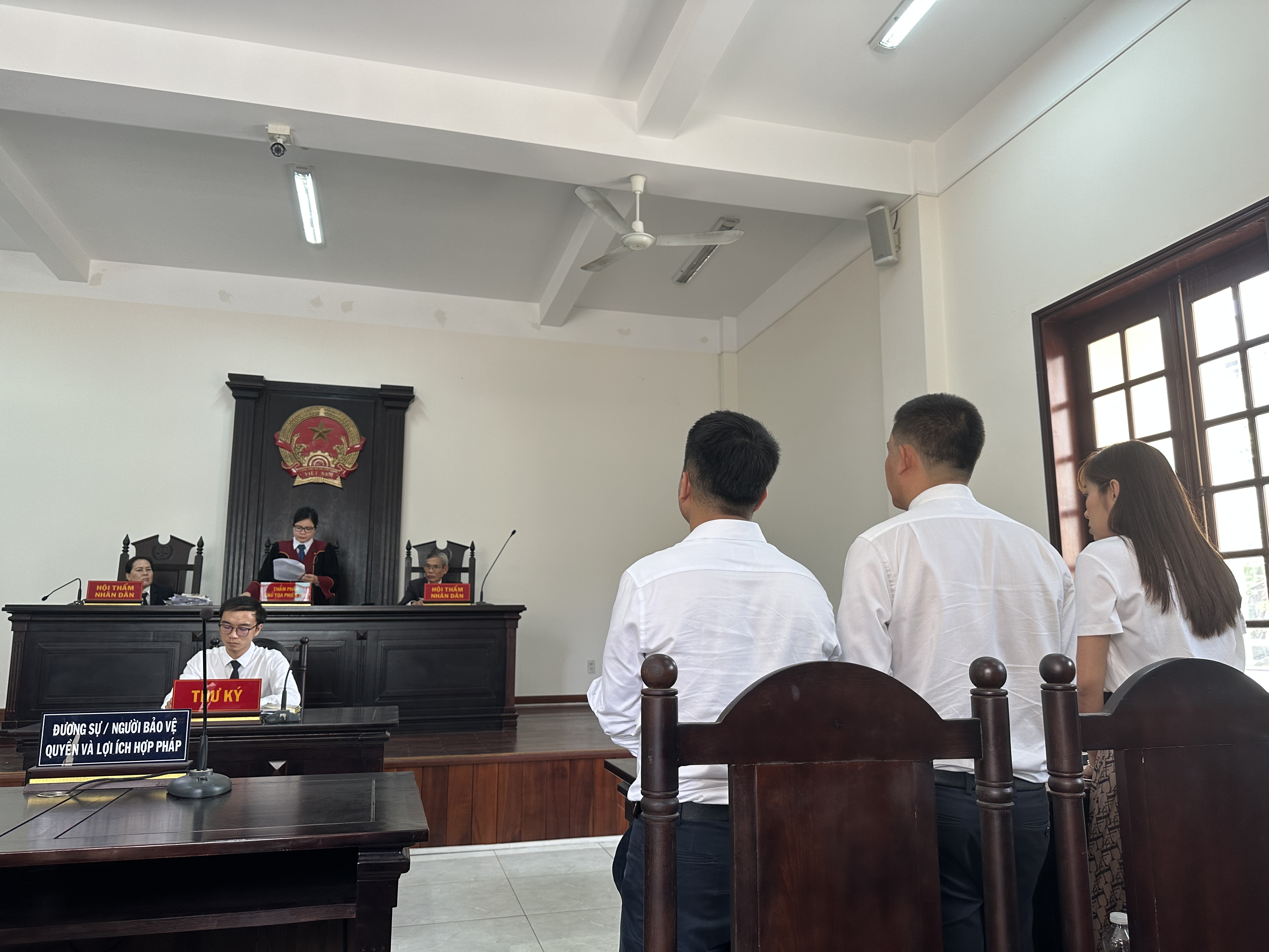 An ninh - Hình sự - Tòa án bác yêu cầu khởi kiện đối với Hoa hậu Nguyễn Thúc Thùy Tiên