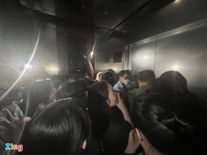 Tin trong nước - Vụ mất điện, thang máy tòa Keangnam Landmark 72 dừng đột ngột: Cô gái kể lại giây phút mắc kẹt