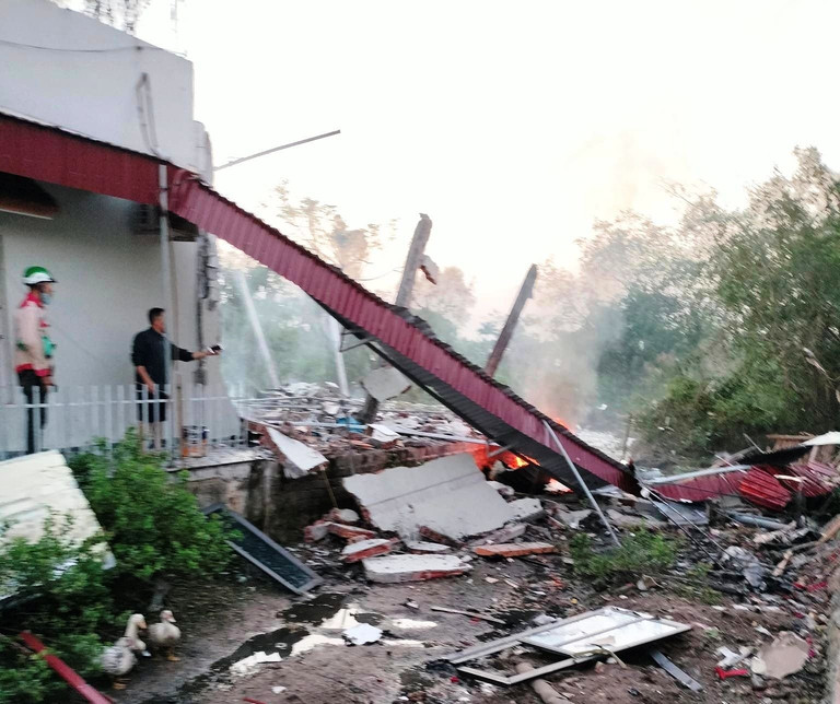 Tin trong nước - Hiện trường tan hoang vụ nổ gây sập nhà 3 người thương vong ở Ninh Bình (Hình 2).