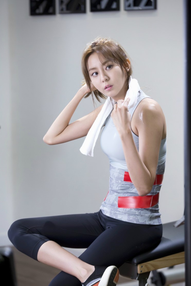 Tin tức giải trí - Hậu tăng 8kg, nữ chính Hương Vị Tình Thân bản Hàn Quốc khoe đường cong cơ thể quyến rũ (Hình 5).