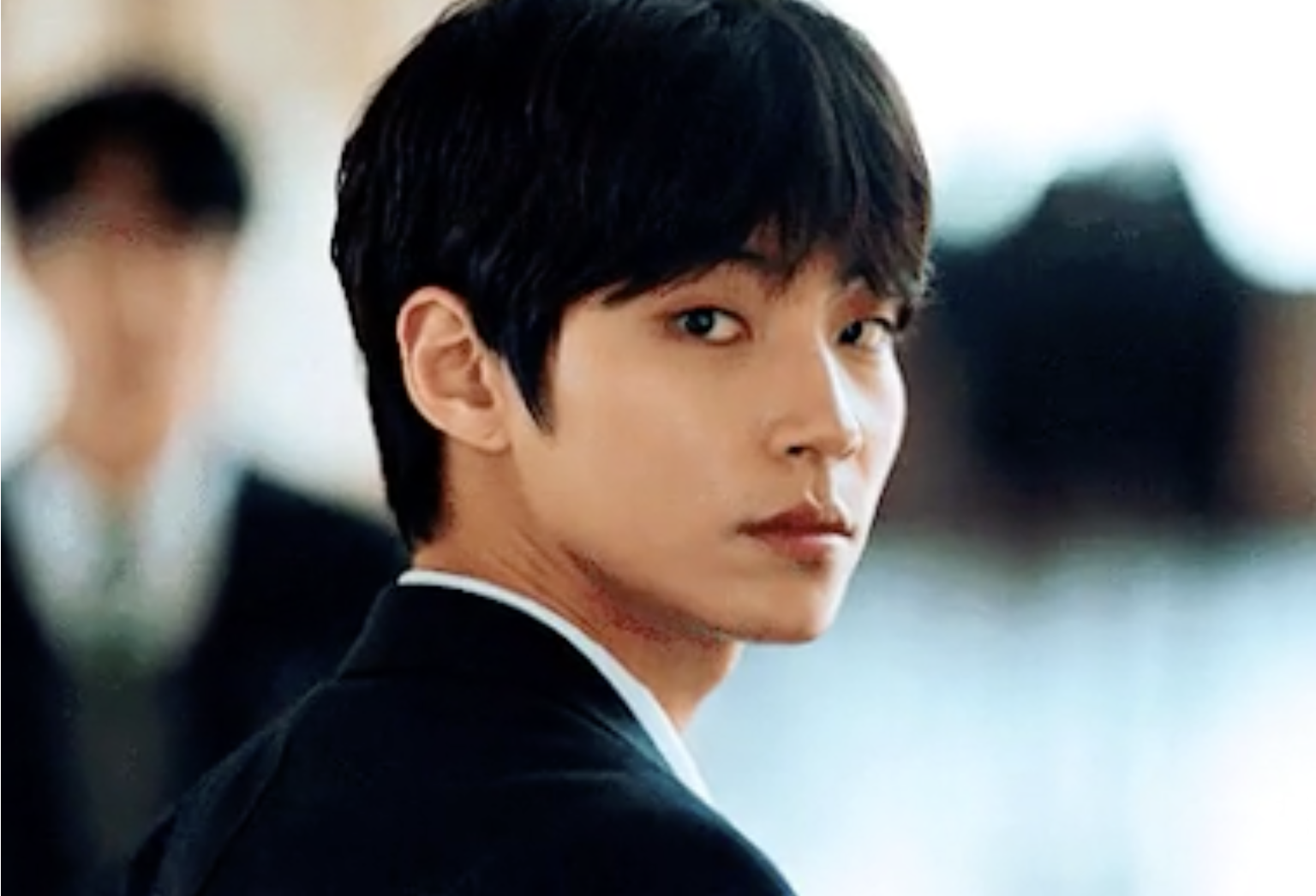 Top 10 nam diễn viên Hàn Quốc đẹp trai nhất do người hâm mộ bình chọn