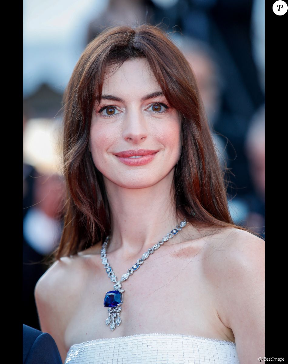 Chuyện làng sao - Minh tinh Anne Hathaway tỏa sáng lộng lẫy tại thảm đỏ LHP Cannes (Hình 9).