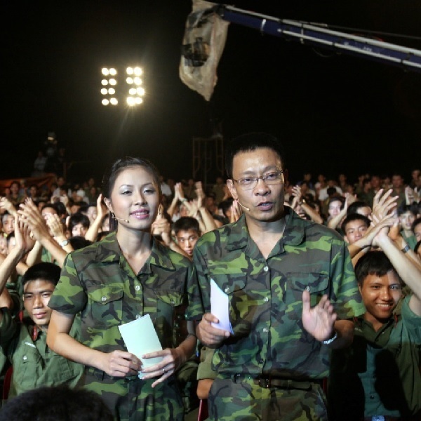 Tin tức giải trí - BTV Hoàng Linh chia tay chương trình 'Chúng tôi là chiến sĩ' sau 15 năm (Hình 2).