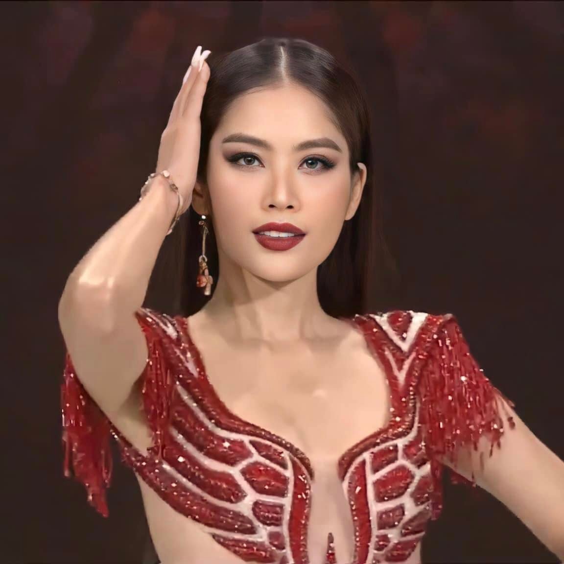 Tin tức giải trí - Lệ Nam, Thảo Nhi Lê tỏa sáng tại Bán kết Hoa hậu Hoàn vũ Việt Nam 2022 (Hình 4).