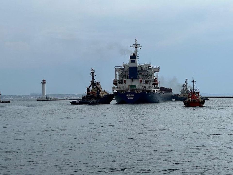 Tin thế giới - Chuyến tàu đầu tiên chở ngũ cốc Ukraine rời cảng Odesa