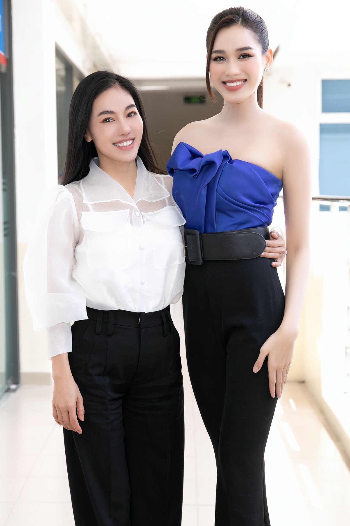 Chuyện làng sao - Hoa hậu Đỗ Thị Hà phản hồi tin mẫu thuẫn với công ty quản lý