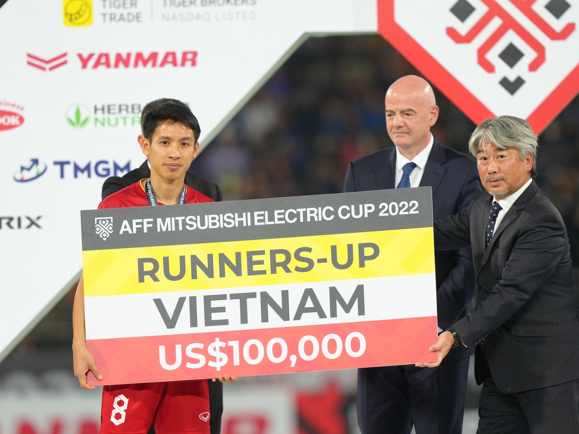 Bóng đá - Tuyển Việt Nam nhận thưởng 7 tỷ đồng với vị trí Á quân AFF Cup 2022