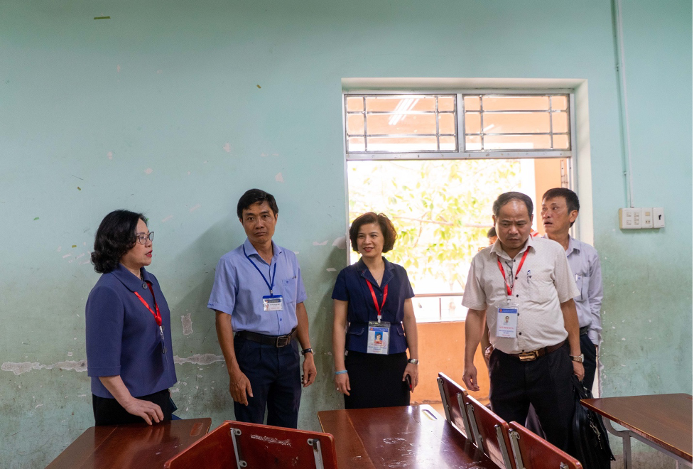 Giáo dục pháp luật - Bình Thuận: Đưa 40 giáo viên ra đảo Phú Quý coi thi tốt nghiệp THPT