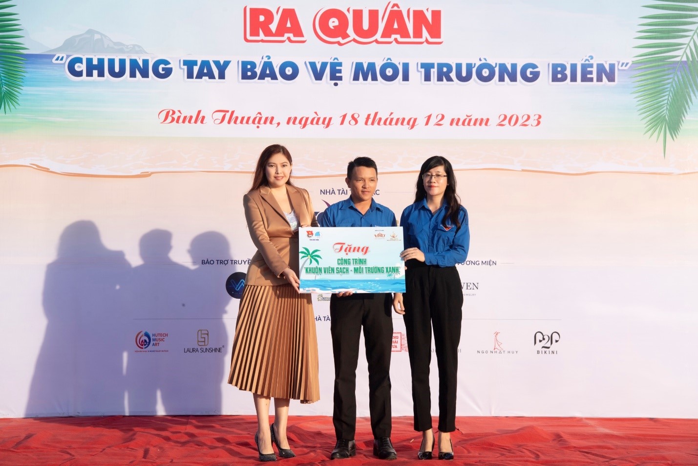 Tin tức giải trí - Thí sinh Hoa hậu Đại sứ Du lịch Việt Nam chung tay bảo vệ môi trường biển (Hình 2).