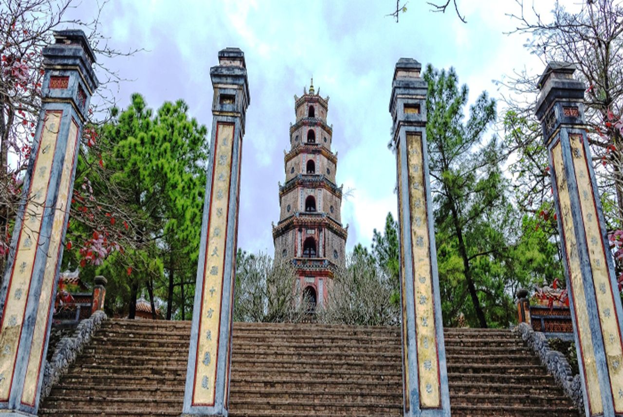 Giải mã tiếng chuông và lời nguyền “oán tình nhân” ở chùa Thiên Mụ