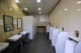Tin trong nước - Bình Dương: Bất ngờ đập bỏ nhà vệ sinh miễn phí trị giá 1,6 tỉ đồng sau một năm hoạt động