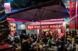 Tin trong nước - Hà Nội: Nhiều nhà hàng, quán cafe không thực hiện lệnh giãn cách xã hội