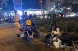 Tin trong nước - Hà Nội: Sau va chạm giao thông, người đàn ông bị đâm gục xuống đường