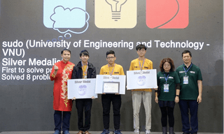 Sinh viên Việt Nam giành huy chương bạc tại cuộc thi lập trình quốc tế