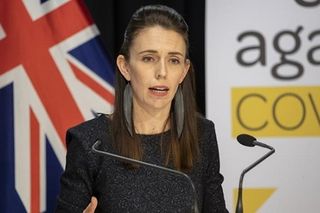 Thủ tướng New Zealand hủy đám cưới vì biến thể Omicron