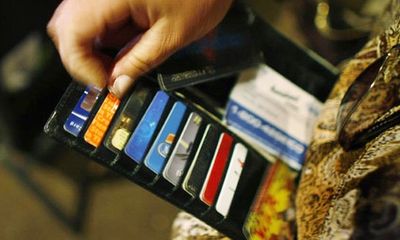 Thẻ tín dụng là gì? Những sai lầm khi dùng thẻ tín dụng khiến bạn 