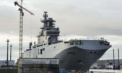 Pháp sẽ đánh chìm 2 tàu đổ bộ trực thăng đóng cho Nga?
