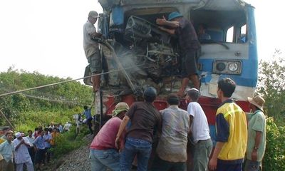 Tai nạn đường sắt nghiêm trọng, 3 người bị thương