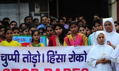 Ấn Độ chấn động vì bé gái 3 tuổi bị cưỡng hiếp phải nhập viện