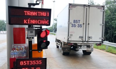 Sợ “cân tàng hình”, xe quá tải né cao tốc hiện đại nhất Việt Nam