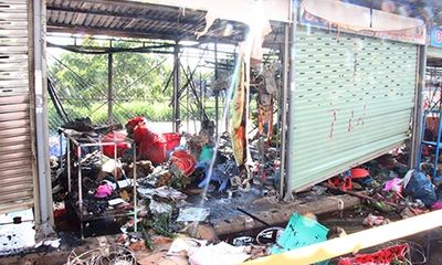  Cháy chợ Nông sản Thủ Đức tại TP.HCM, 6 ki ốt bị thiêu rụi