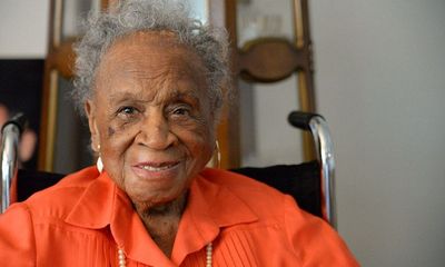 Cụ bà 110 tuổi sống thọ nhờ uống 3 cốc bia mỗi ngày?