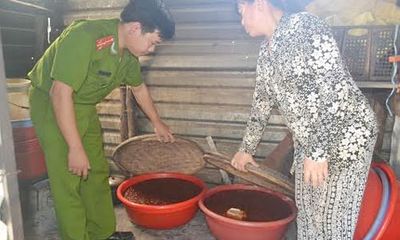 Cảnh sát phát hiện kho tương ớt khổng lồ tại Đà Nẵng