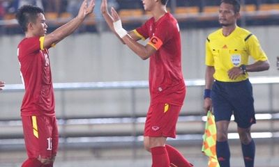 Đức Chinh lập cú đúp, Văn Hào nhận thẻ đỏ, U19 Việt Nam giành 3 điểm