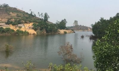 Nghệ An: Dự án nâng cấp đập bỏ dở, dân kêu trời vì thiếu nước sản xuất