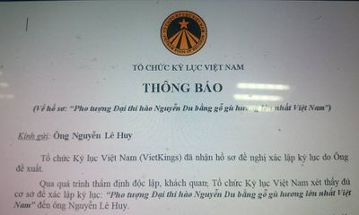 Xác lập kỷ lục cho pho tượng gỗ Đại thi hào Nguyễn Du lớn nhất Việt Nam