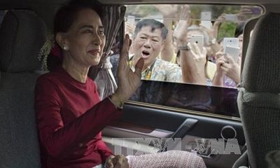 Bà San Suu Kyi kêu gọi đối thoại hòa giải với giới tướng lĩnh