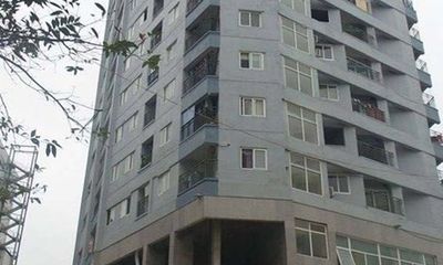 Hà Nội: Bé trai 5 tuổi rơi từ tầng 22 xuống đất nguy kịch