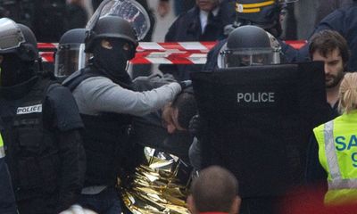 Vụ khủng bố Paris: Bỉ tiến hành các cuộc đột kích truy bắt nghi can 