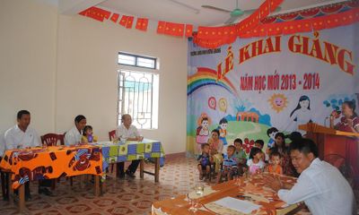 Hà Tĩnh: Ngày khai trường, giáo viên nhiều hơn học sinh