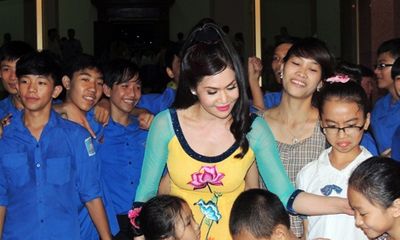 “Chị Hằng” Nguyễn Thị Liễu mang nụ cười cho trẻ em Hà Tĩnh