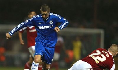 Torres giúp Chelsea thẳng tiến ở Cúp Liên đoàn Anh
